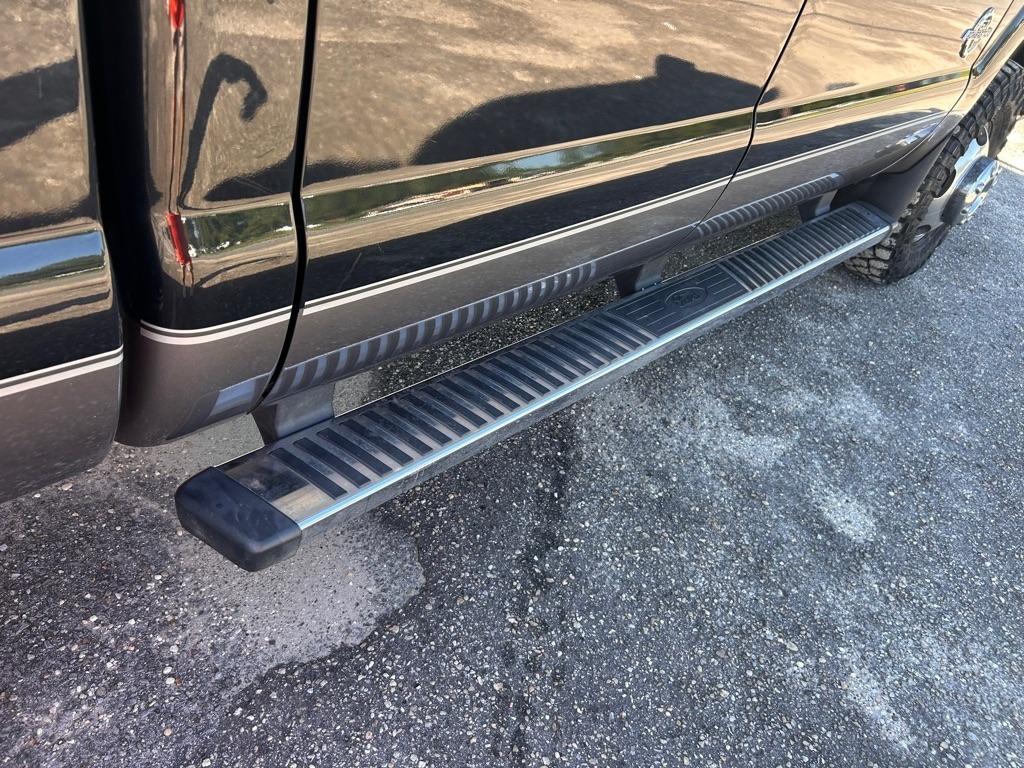 Ford Super Duty F-350 DRW Crew Cab 172" Lariat 4WD 2012