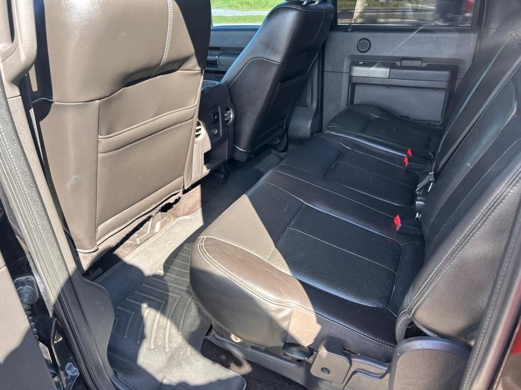 Ford Super Duty F-350 DRW Crew Cab 172" Lariat 4WD 2012