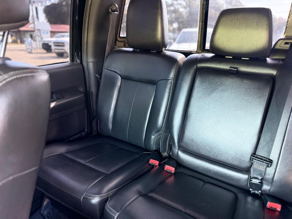 Ford Super Duty F-350 DRW Crew Cab 172" Lariat 4WD 2012