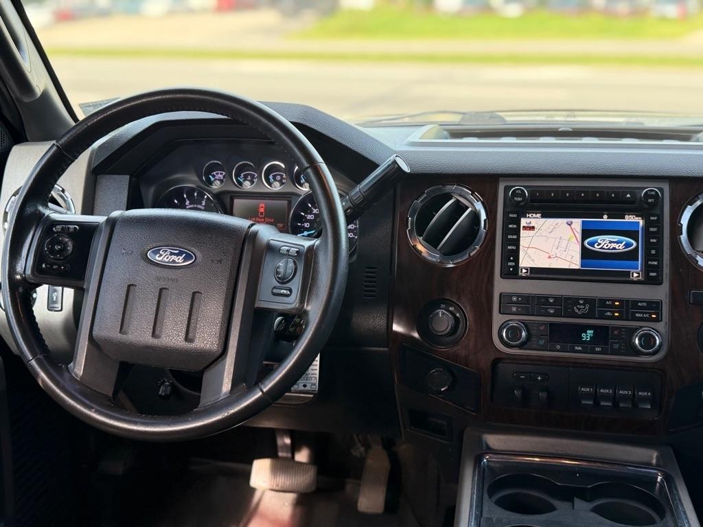 Ford Super Duty F-350 DRW Crew Cab 172" Lariat 4WD 2012