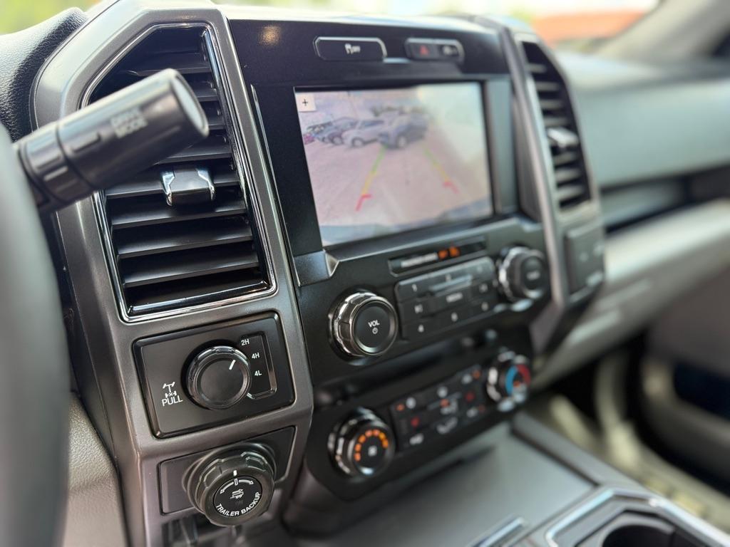 Ford F-150 XLT SuperCrew Short Bed 4WD 2019