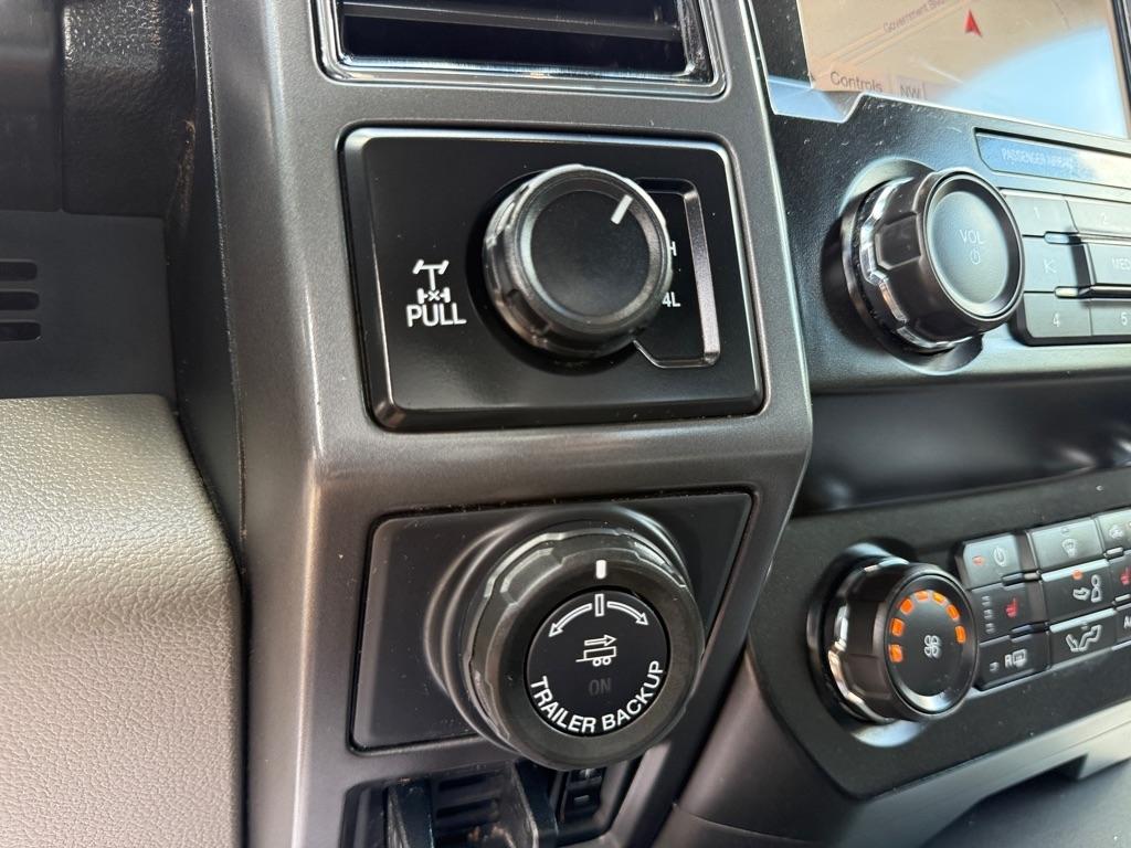 Ford F-150 XLT SuperCrew Short Bed 4WD 2019
