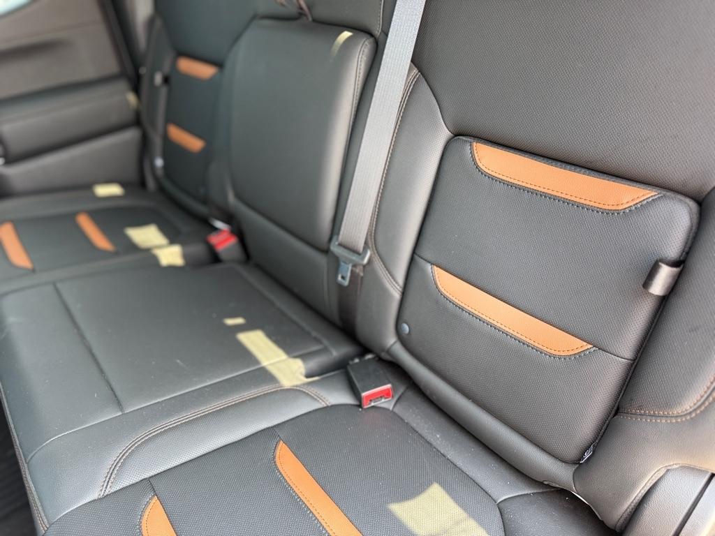 GMC Sierra 1500 4WD Crew Cab 147" AT4 2020