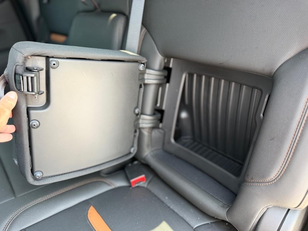 GMC Sierra 1500 4WD Crew Cab 147" AT4 2020