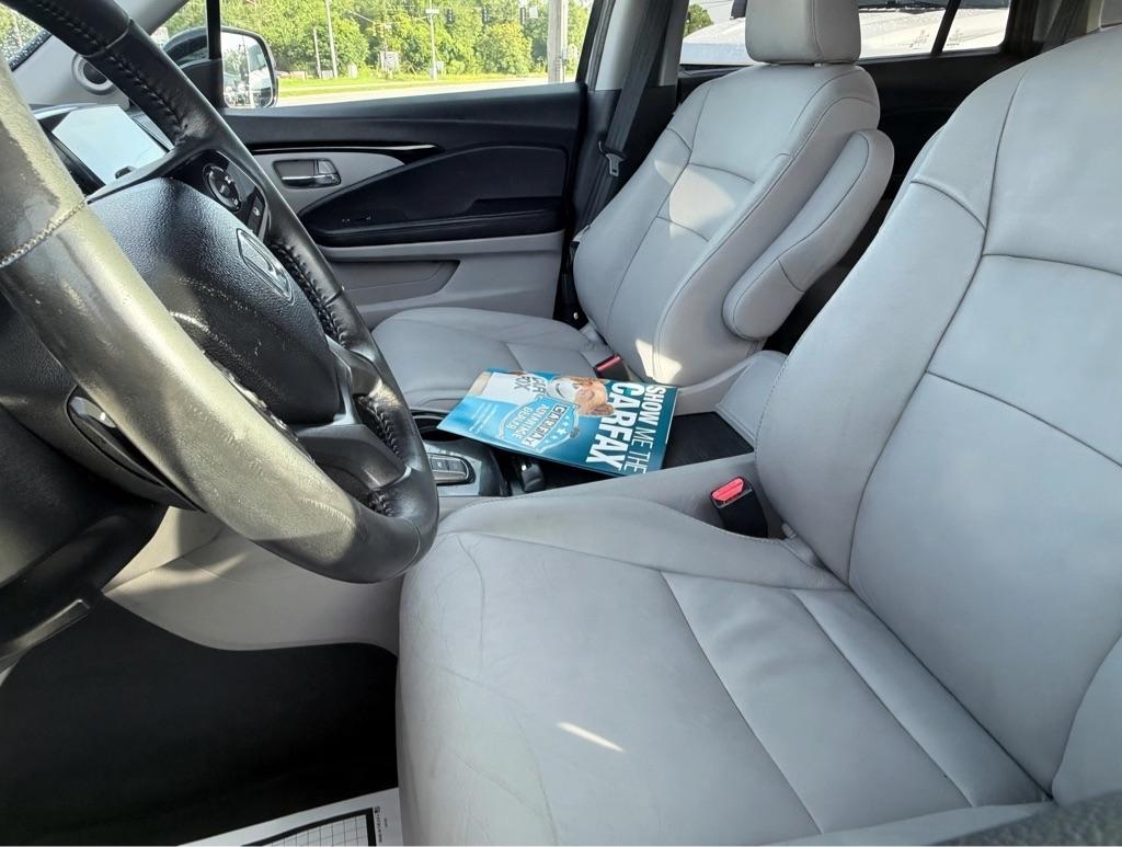 Honda Pilot Touring 7-Passenger 2WD 2020