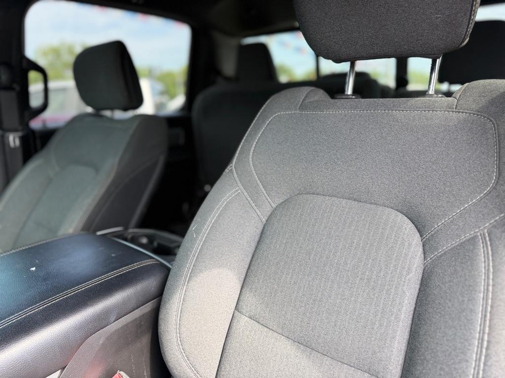 RAM 1500 Big Horn 4x2 Crew Cab 5'7" Box 2020