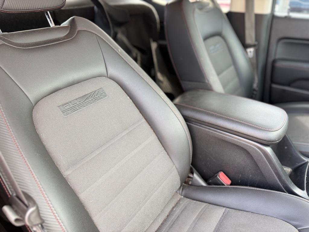 GMC Canyon 4WD Crew Cab 128.3" All Terrain w/Cloth 2018
