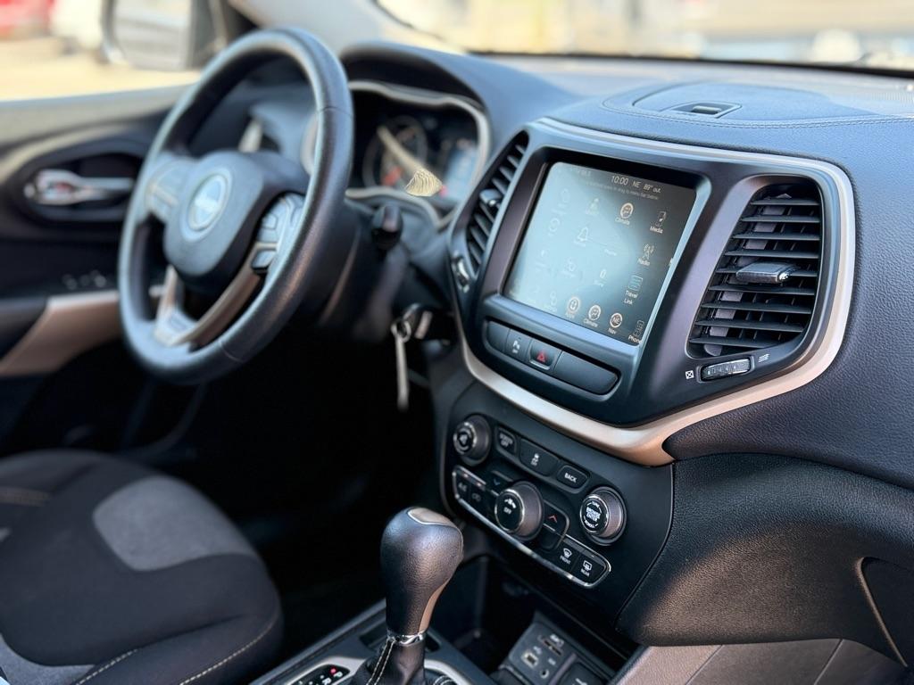 Jeep Cherokee Latitude Tech Connect FWD 2018