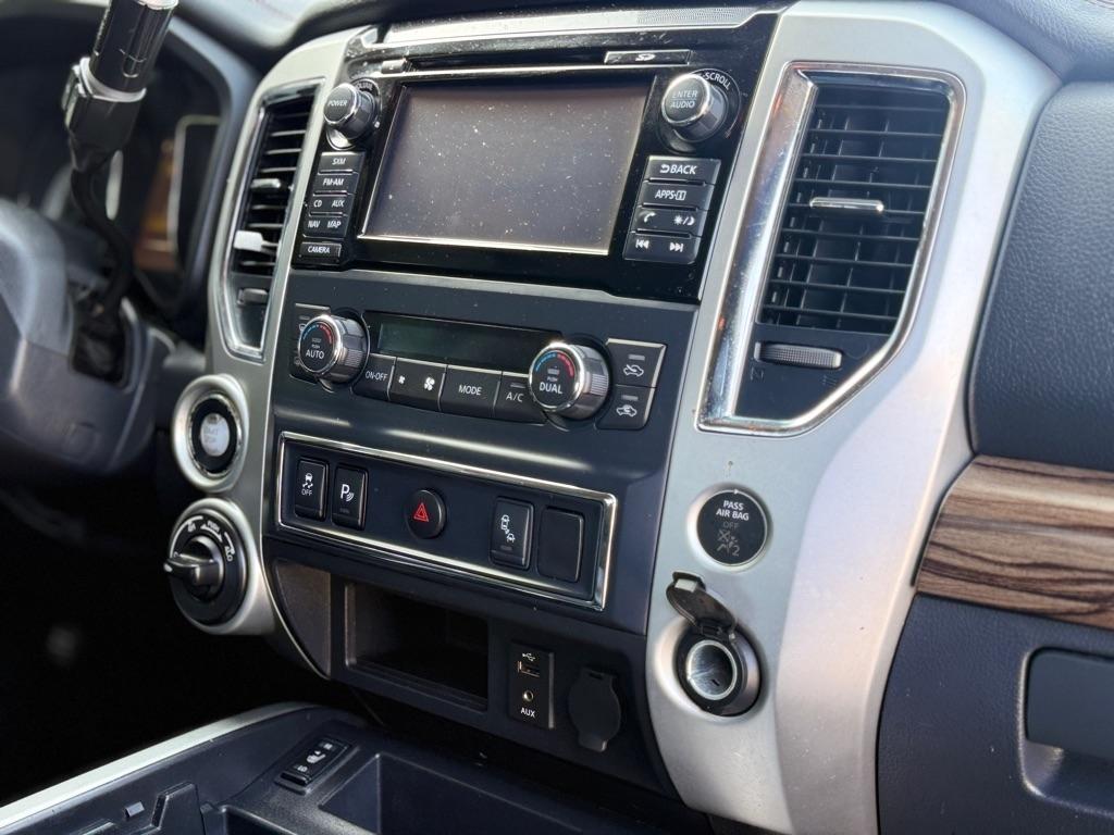 Nissan Titan 4x2 Crew Cab SV 2019