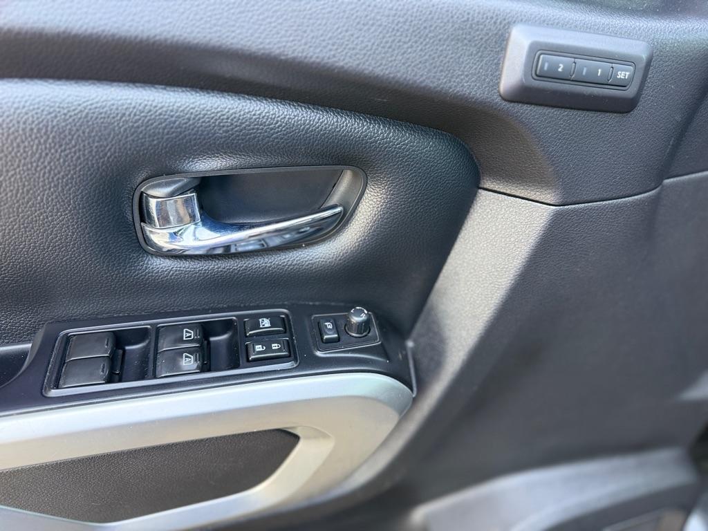 Nissan Titan 4x2 Crew Cab SV 2019
