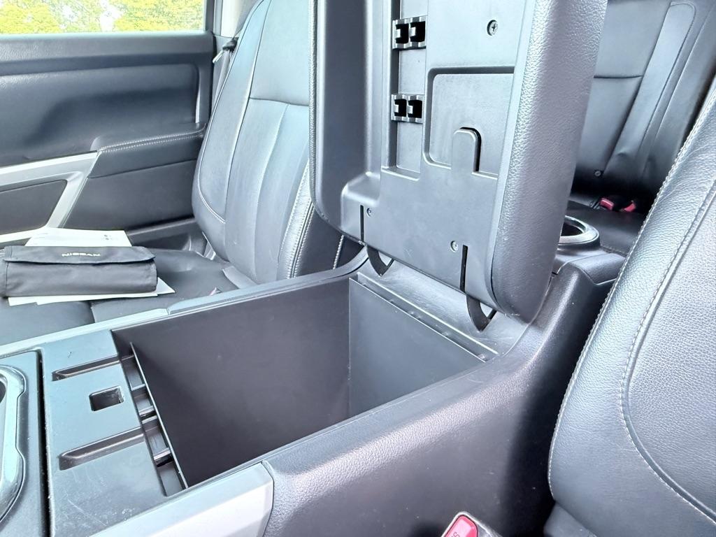 Nissan Titan 4x2 Crew Cab SV 2019