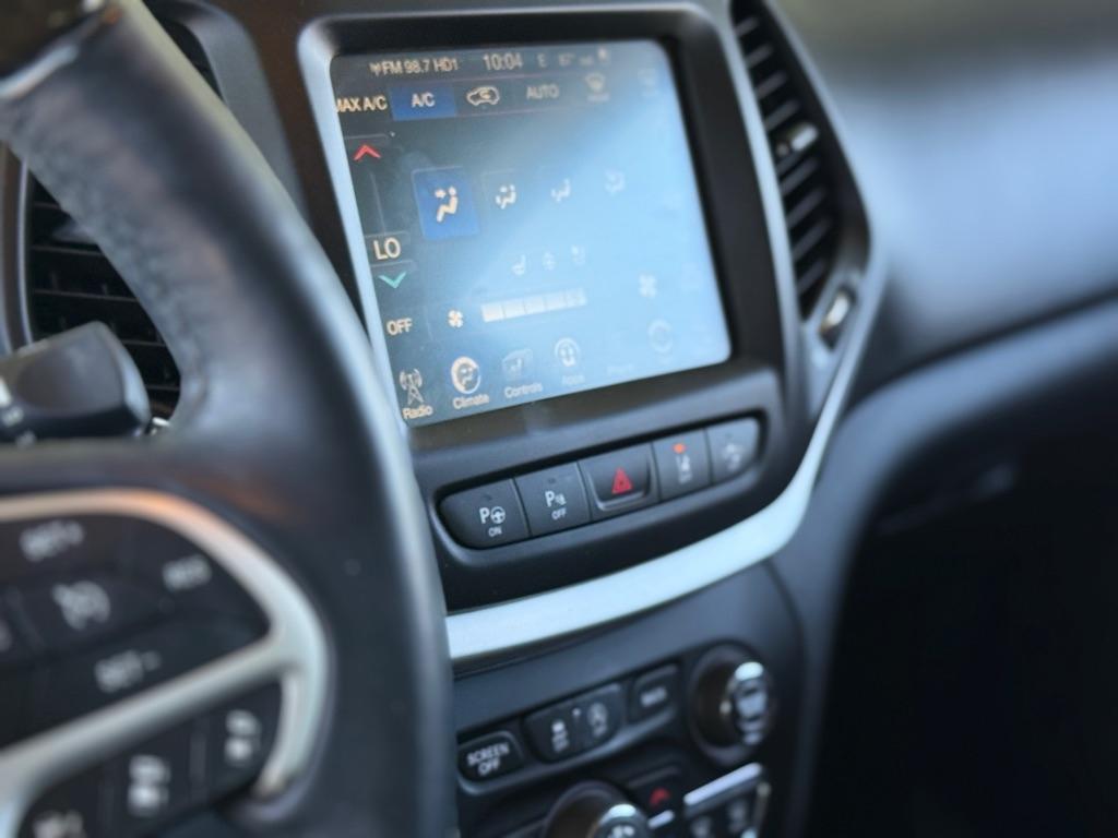 Jeep Cherokee 4WD 4dr Overland 2016
