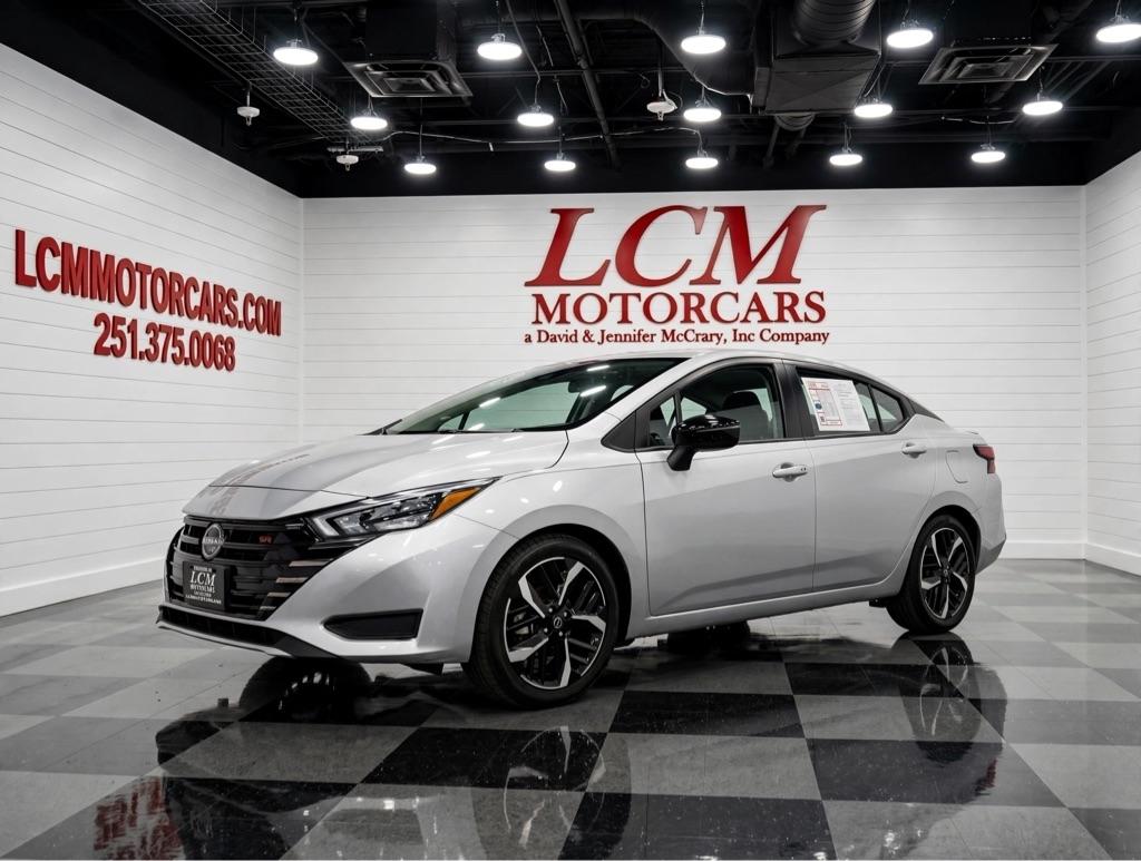 Nissan Versa SR CVT 2024