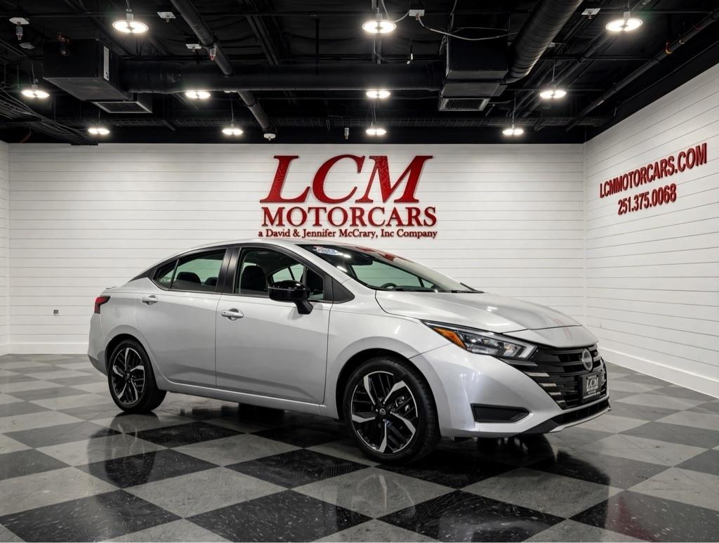 Nissan Versa SR CVT 2024