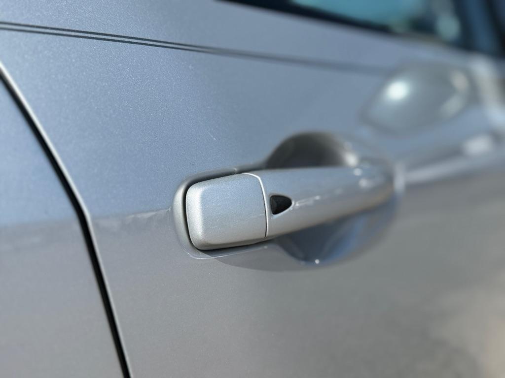 Nissan Versa SR CVT 2024