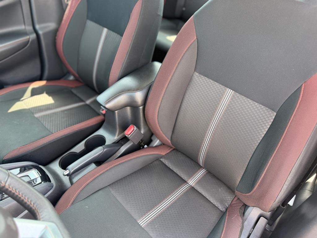 Nissan Versa SR CVT 2024