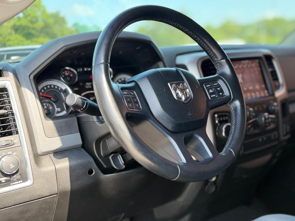RAM 1500 Classic Big Horn 4x2 Crew Cab 6'4" Box 2019