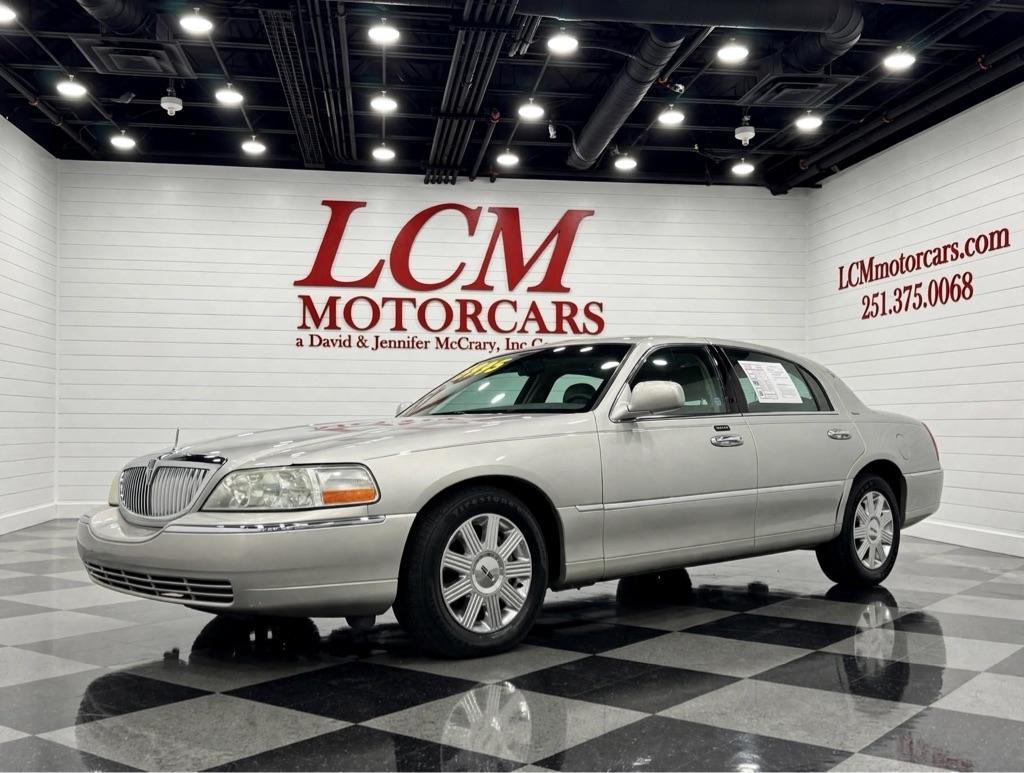 Lincoln Town Car 4dr Sdn Ultimate 2004