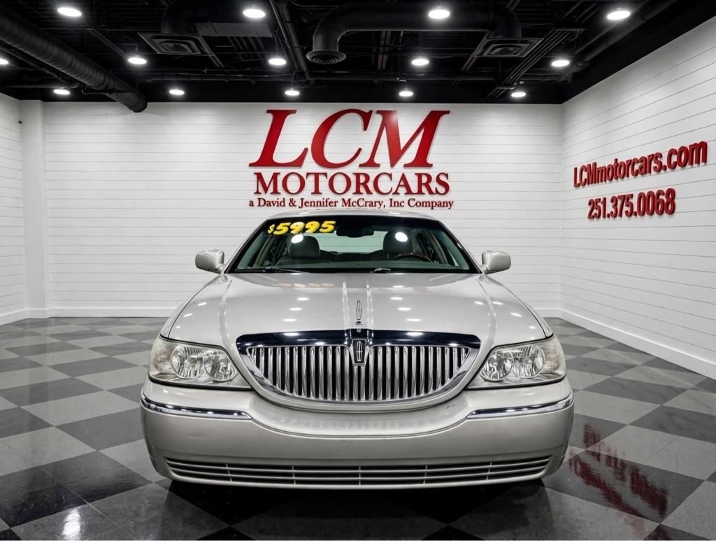 Lincoln Town Car 4dr Sdn Ultimate 2004