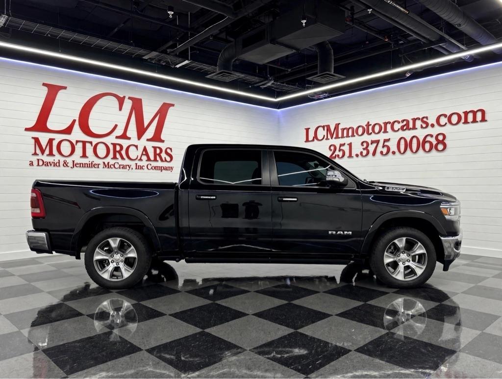 RAM 1500 Laramie 4x2 Crew Cab 5'7" Box 2021