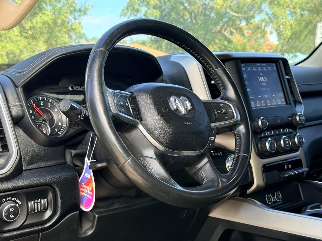 RAM 1500 Laramie 4x2 Crew Cab 5'7" Box 2021