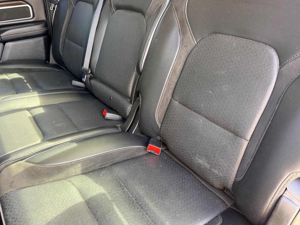 RAM 1500 Laramie 4x2 Crew Cab 5'7" Box 2021