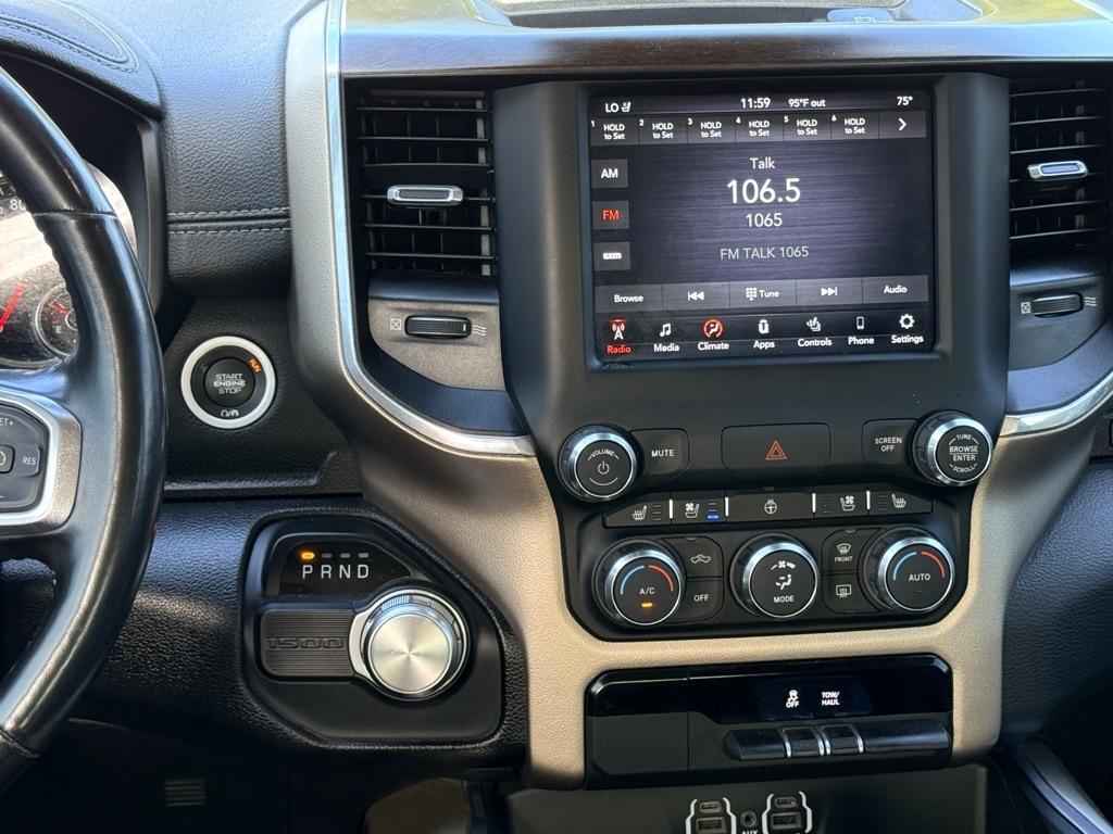 RAM 1500 Laramie 4x2 Crew Cab 5'7" Box 2021
