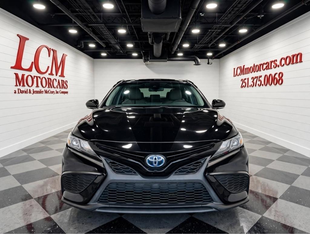 Toyota Camry Hybrid SE CVT (Natl) 2023