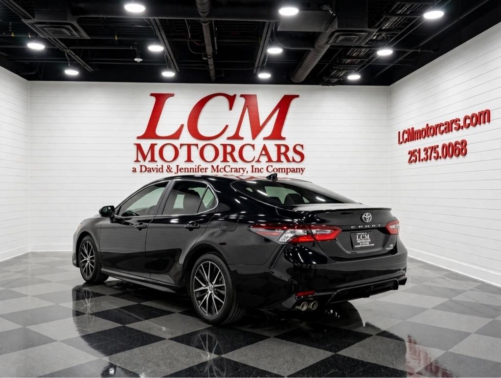 Toyota Camry Hybrid SE CVT (Natl) 2023