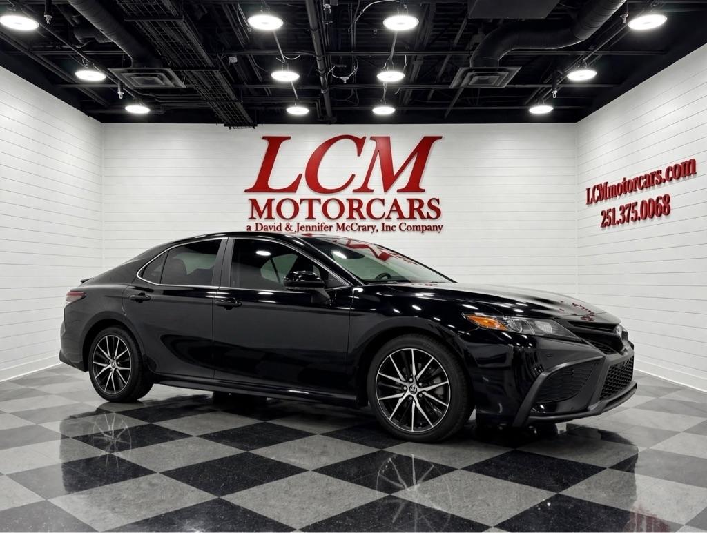 Toyota Camry Hybrid SE CVT (Natl) 2023