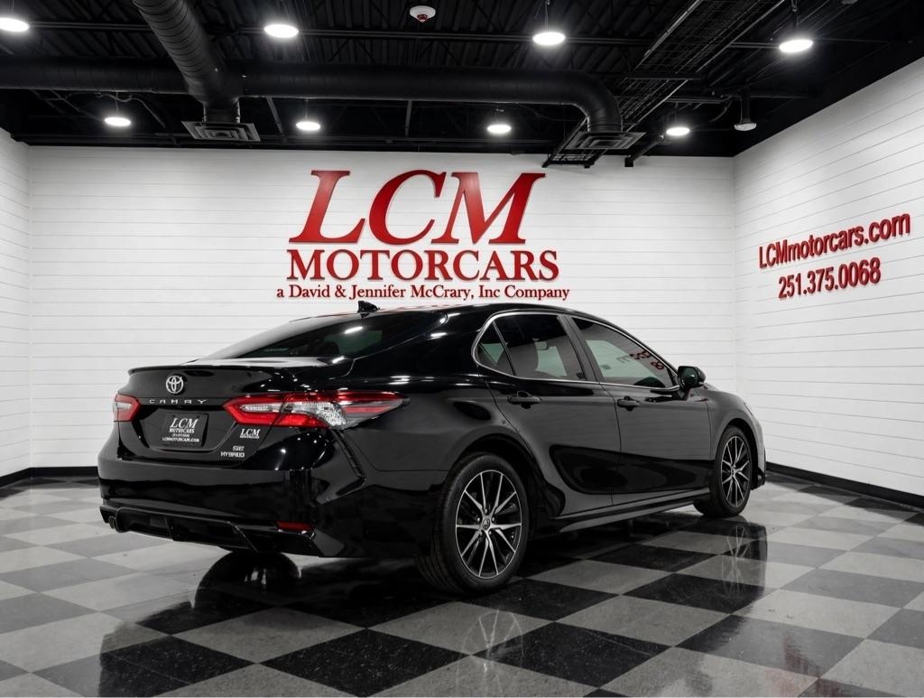 Toyota Camry Hybrid SE CVT (Natl) 2023