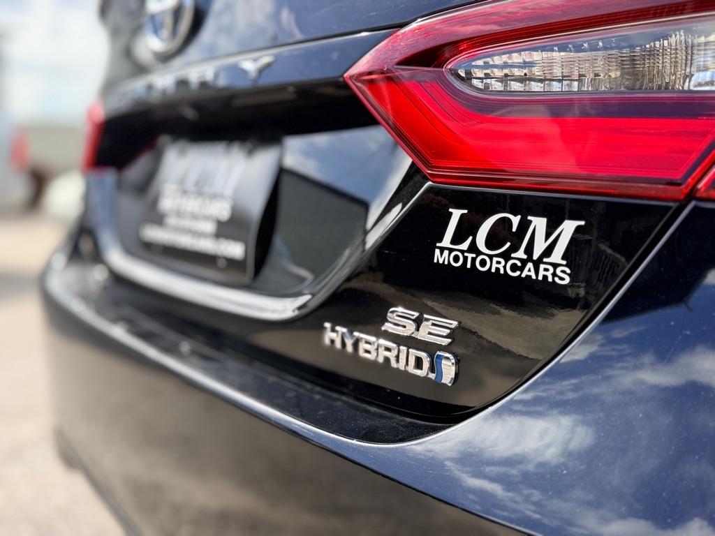 Toyota Camry Hybrid SE CVT (Natl) 2023