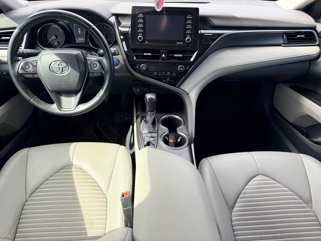 Toyota Camry Hybrid SE CVT (Natl) 2023