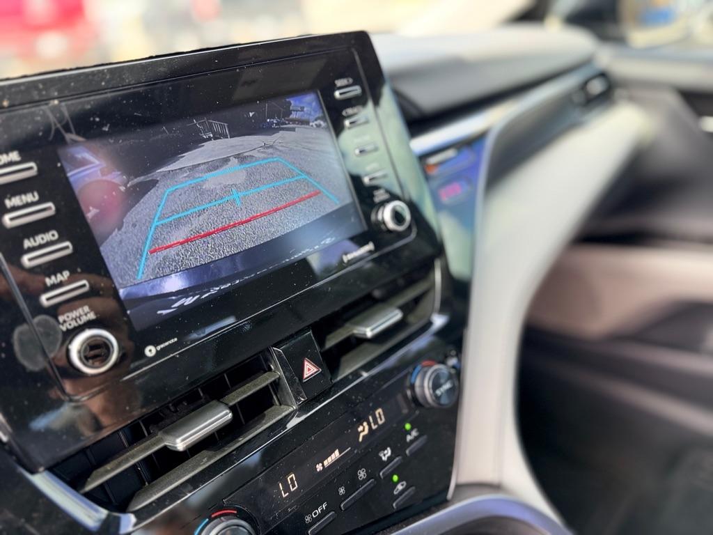 Toyota Camry Hybrid SE CVT (Natl) 2023