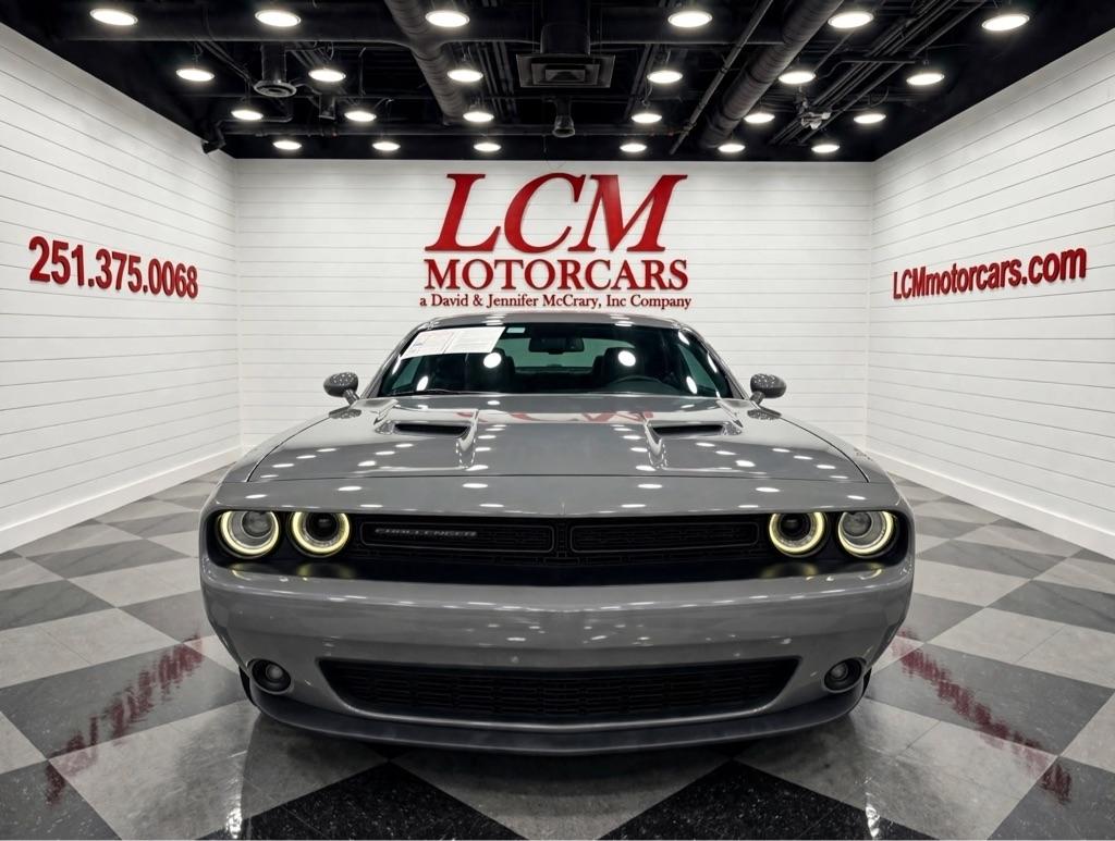 Dodge Challenger SXT RWD 2018