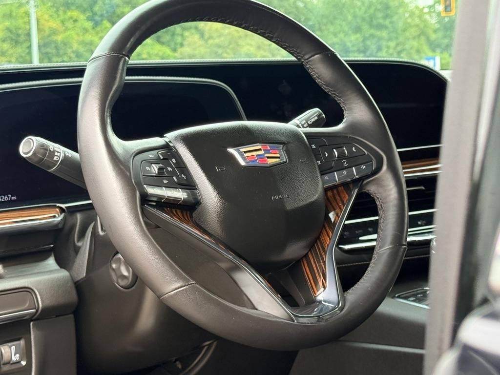 Cadillac Escalade ESV RWD 4dr Luxury 2023