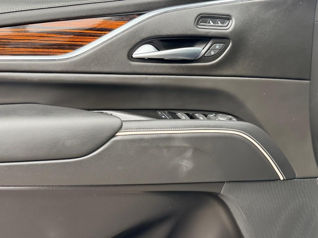 Cadillac Escalade ESV RWD 4dr Luxury 2023