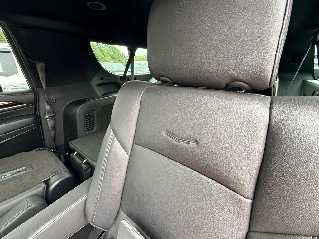 Cadillac Escalade ESV RWD 4dr Luxury 2023