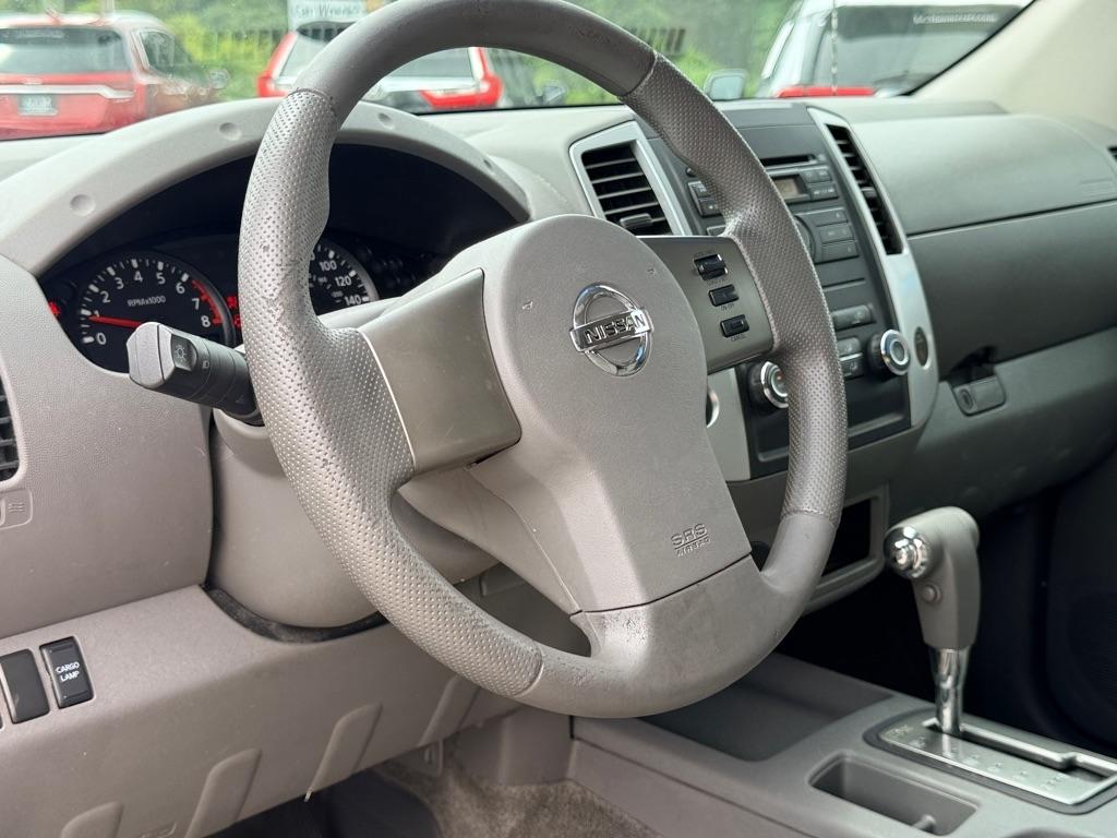 Nissan Frontier 2WD Crew Cab SWB Auto SE 2010