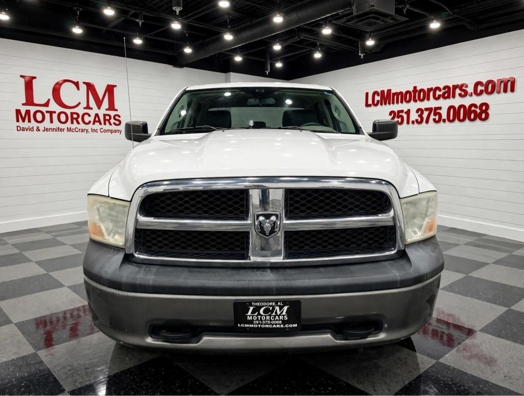 RAM 1500 4WD Crew Cab 140.5" ST 2011