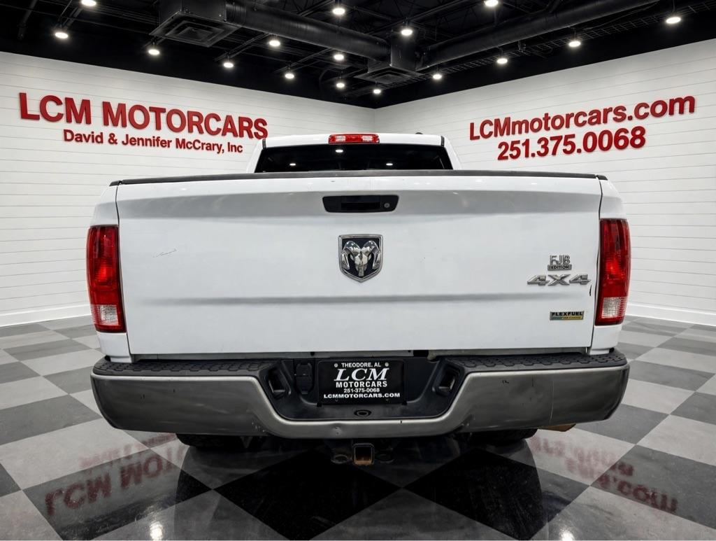 RAM 1500 4WD Crew Cab 140.5" ST 2011