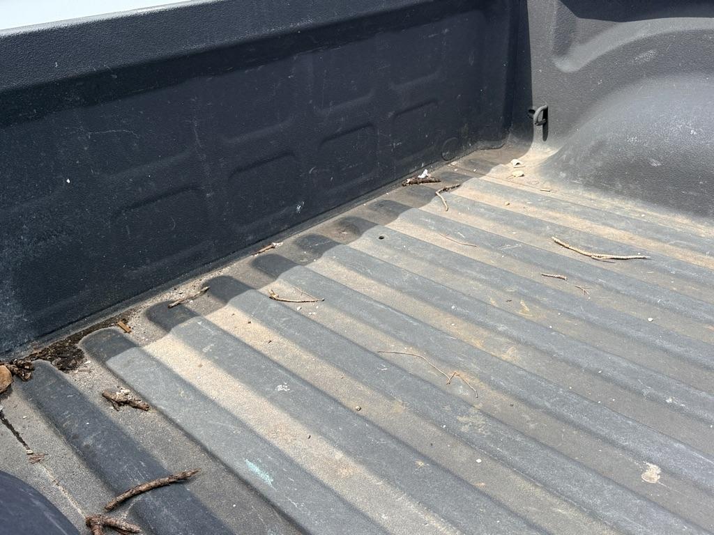 RAM 1500 4WD Crew Cab 140.5" ST 2011