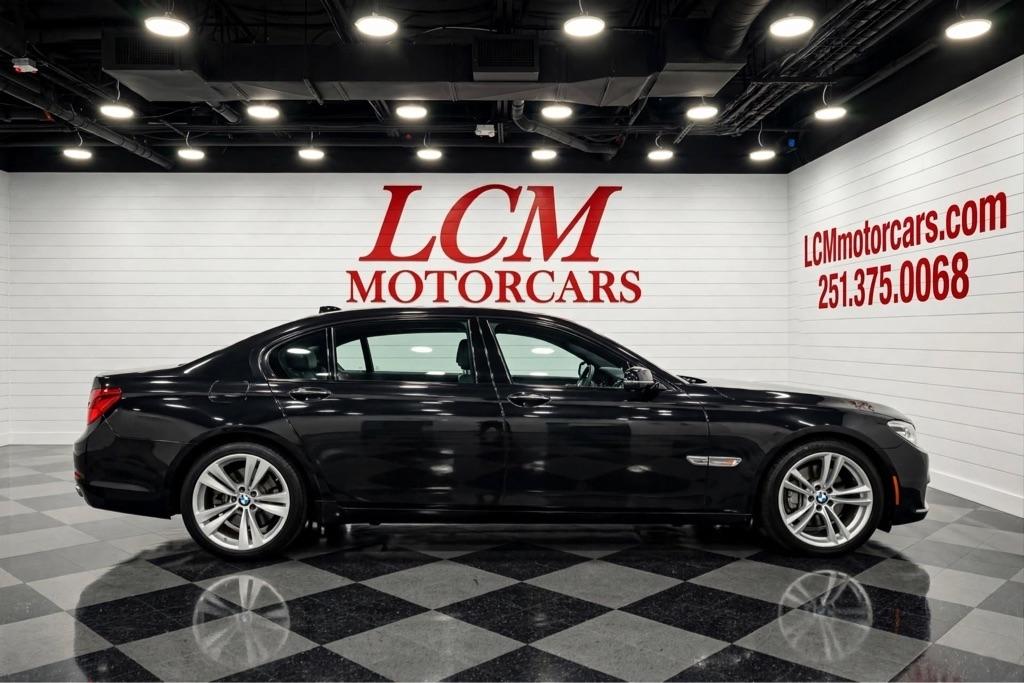 BMW 7 Series 4dr Sdn 740Li RWD 2015