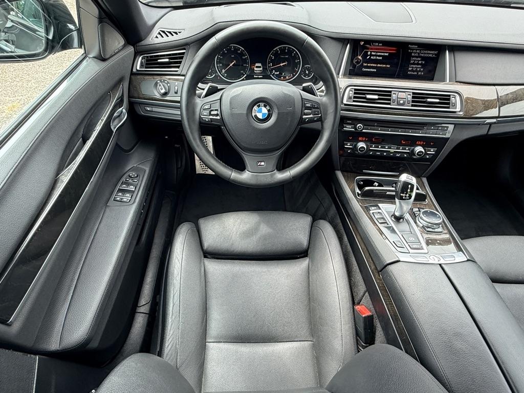 BMW 7 Series 4dr Sdn 740Li RWD 2015