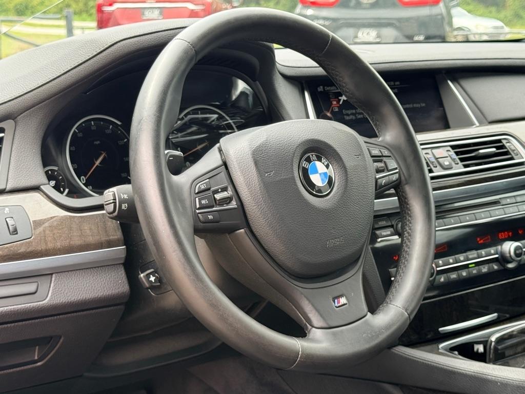 BMW 7 Series 4dr Sdn 740Li RWD 2015