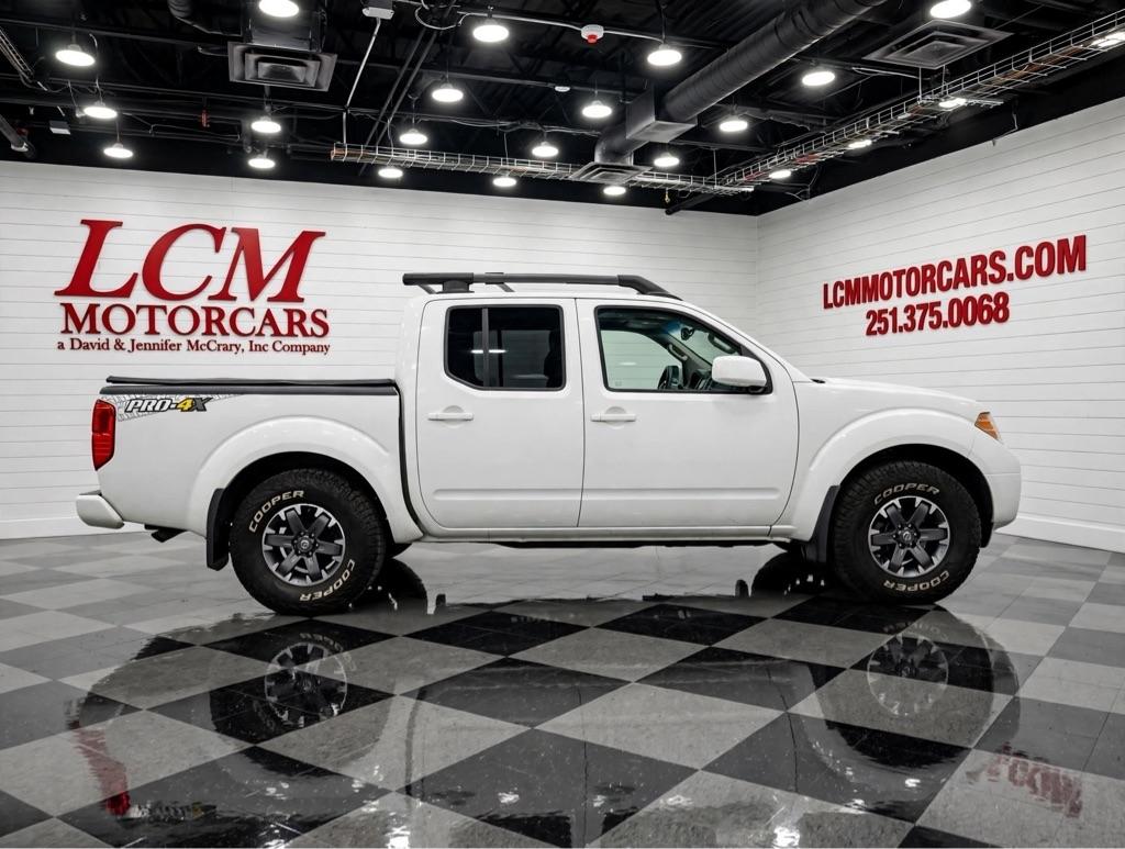 Nissan Frontier 4WD Crew Cab SWB Auto PRO-4X 2015