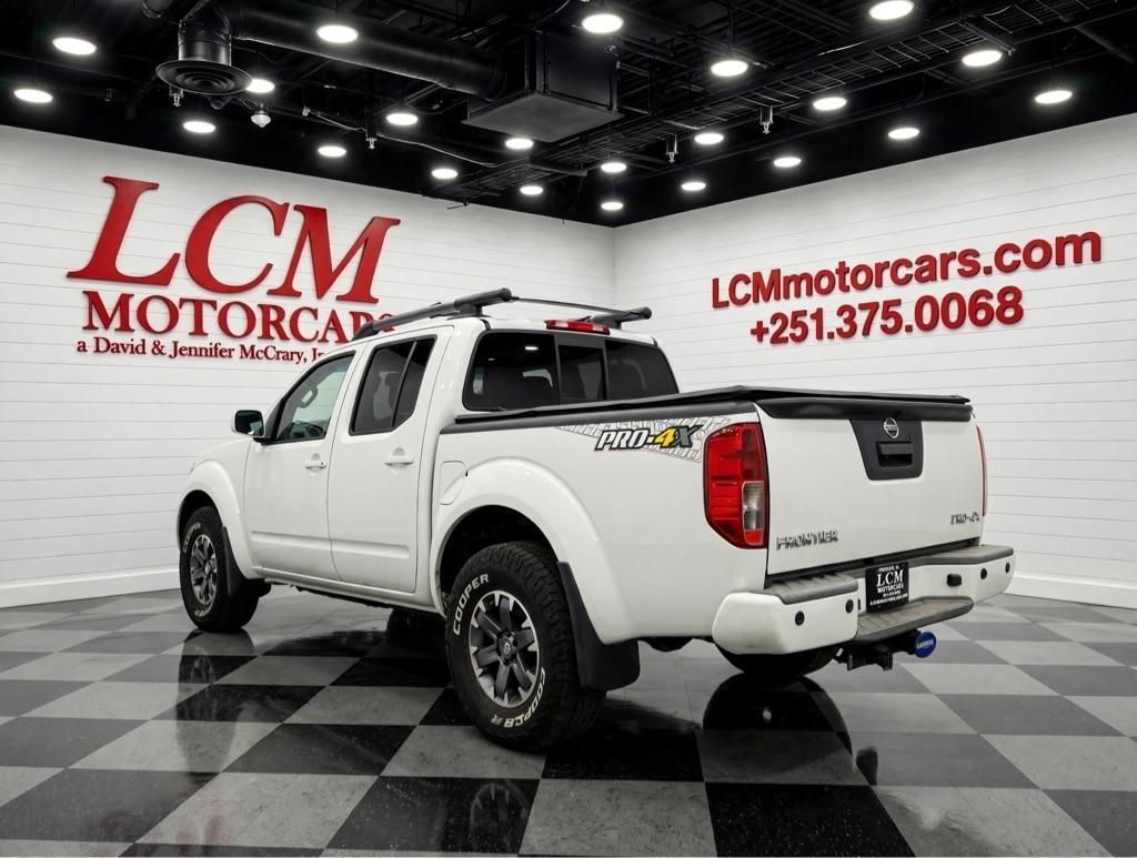 Nissan Frontier 4WD Crew Cab SWB Auto PRO-4X 2015