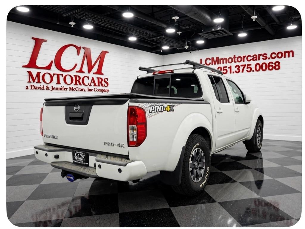 Nissan Frontier 4WD Crew Cab SWB Auto PRO-4X 2015