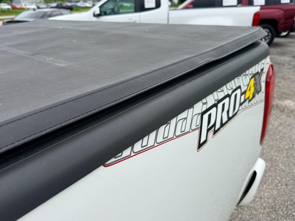 Nissan Frontier 4WD Crew Cab SWB Auto PRO-4X 2015
