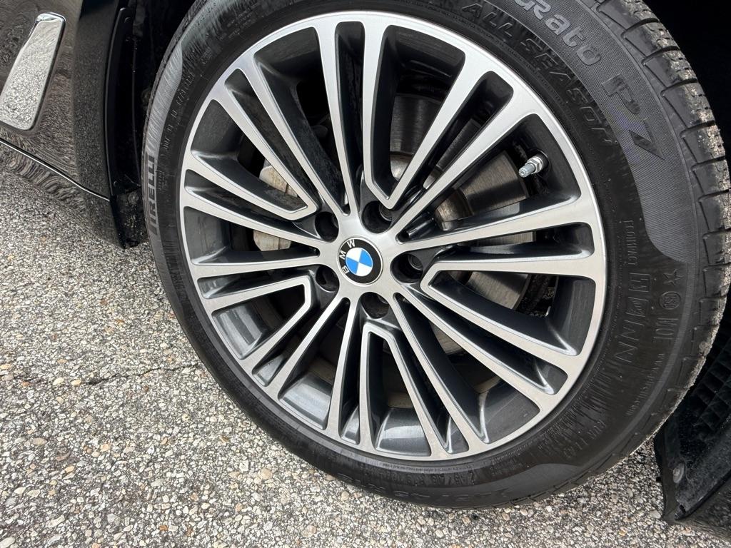 BMW 5 Series 530i Sedan 2019
